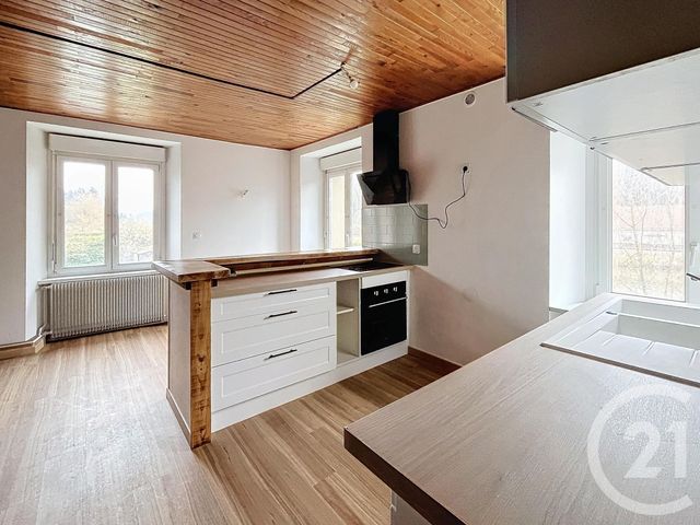 Appartement F5 à louer - 5 pièces - 95.0 m2 - COLOMBIER FONTAINE - 25 - FRANCHE-COMTE - Century 21 Agence De La Gare